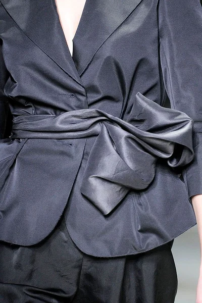 Look 28
